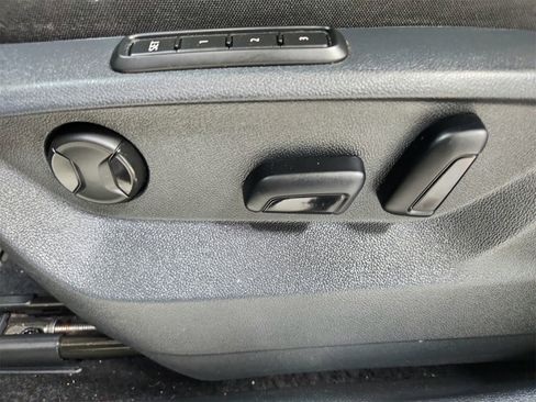 Used 2024 Volkswagen Tiguan SEL R-Line image 20