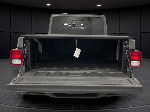 New 2026 Jeep Gladiator Sport AWD/4WD image 25