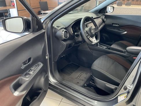 Used 2024 Nissan Kicks SR image 10