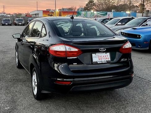 Used 2019 Ford Fiesta SE image 4