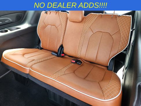 New 2026 Chrysler Pacifica Pinnacle w/ Trailer Tow Group image 25