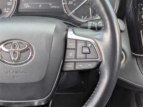 Used 2021 Toyota Highlander Limited image 20
