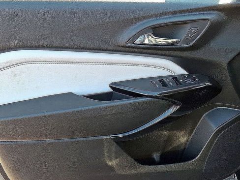 Used 2024 Chevrolet Trax LT w/ Driver Confidence Package image 16