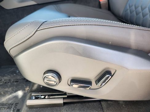 New 2026 Volvo XC90 B5 Core image 12