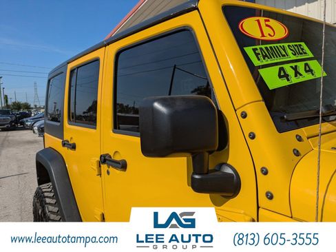 Used 2015 Jeep Wrangler Unlimited Rubicon w/ Connectivity Group image 11