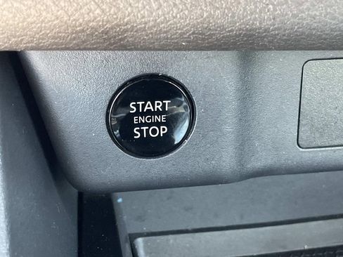 Certified 2024 Nissan Rogue S FWD image 29