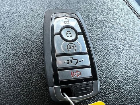 Used 2023 Ford F250 Lariat w/ Chrome Package image 49