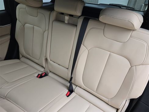 New 2026 Jeep Grand Cherokee Limited image 15