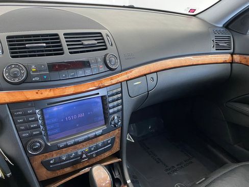 Used 2005 Mercedes-Benz E 500 4MATIC Sedan image 25