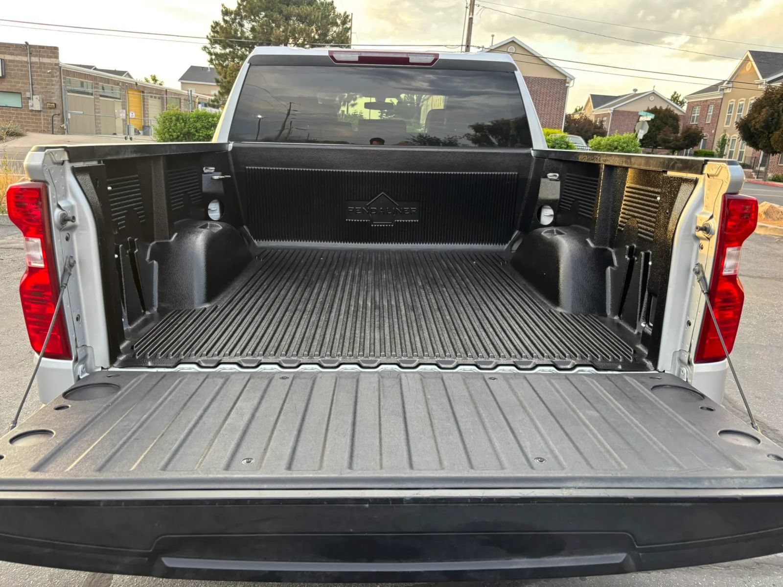 Used 2021 Chevrolet Silverado 1500 LT AWD/4WD image 18