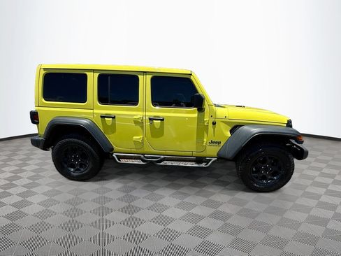 Used 2023 Jeep Wrangler Unlimited w/ Sun & Screen Package AWD/4WD image 5