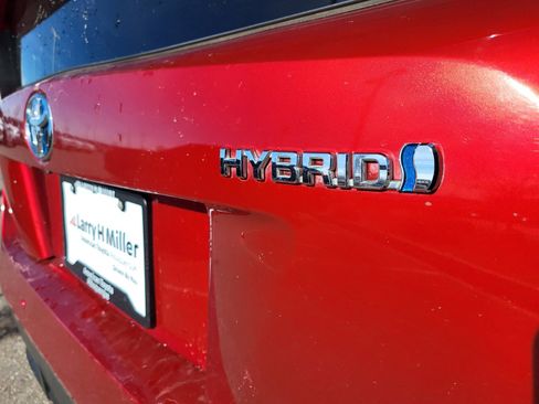 Used 2018 Toyota Prius Four Touring w/ Premium Convenience Package image 22