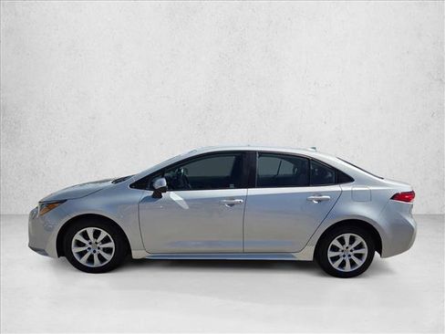 Used 2024 Toyota Corolla LE FWD image 9