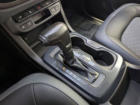 Used 2017 Chevrolet Colorado Z71 AWD/4WD image 12