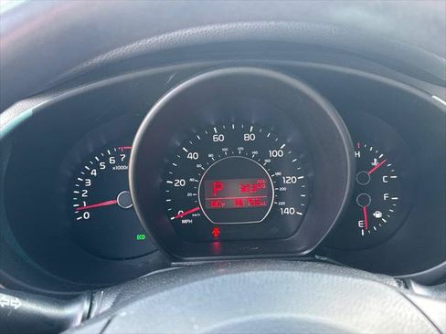 Used 2016 Kia Soul + FWD image 16