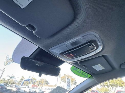 Used 2024 Hyundai Elantra SEL FWD image 25