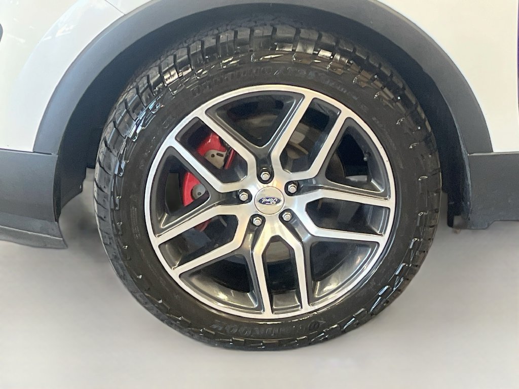 Used 2017 Ford Explorer Sport w/ Equipment Group 401A AWD/4WD image 33