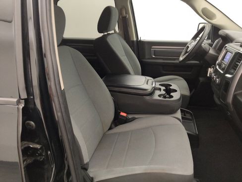 Used 2021 RAM 1500 Classic SLT RWD image 21