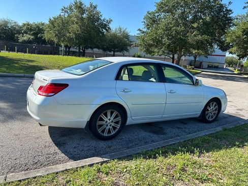 Used 2007 Toyota Avalon Limited FWD image 5