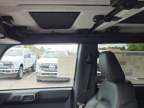 New 2025 Ford Bronco Badlands image 14