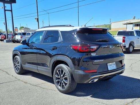 Used 2025 Chevrolet TrailBlazer ACTIV w/ Driver Confidence Package FWD image 2
