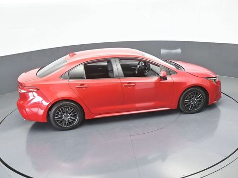 Used 2020 Toyota Corolla LE image 48