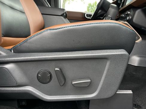 Used 2024 Ford Bronco Outer Banks AWD/4WD image 30