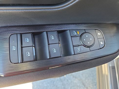 Used 2026 Nissan Kicks S w/ Charging Package FWD image 14