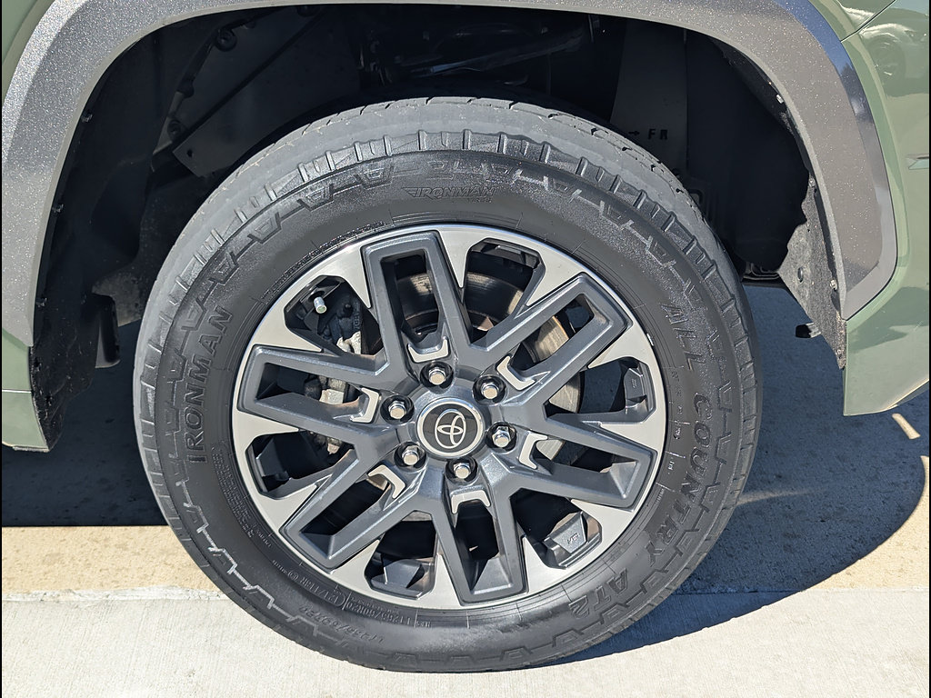 Used 2023 Toyota Tundra Limited AWD/4WD image 17