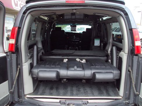 Used 2014 Chevrolet Express 1500 AWD image 13