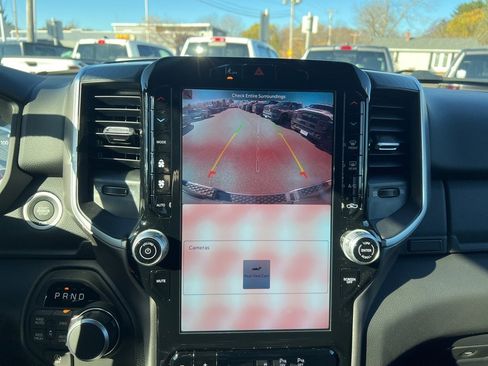 New 2026 RAM 1500 4x4 Crew Cab image 31