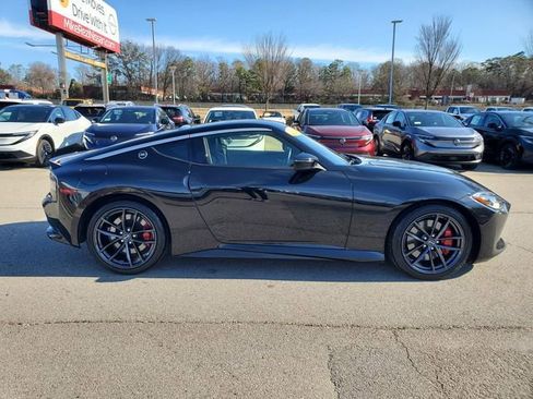 Certified 2024 Nissan Z Performance w/ Floor Mat Package image 3