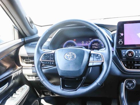 Certified 2026 Toyota Grand Highlander AWD Hybrid image 18