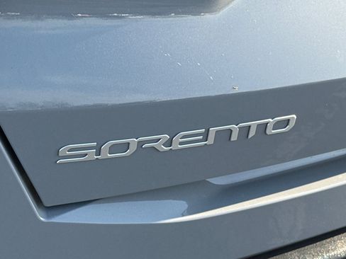 Certified 2025 Kia Sorento S image 52