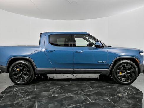 Used 2022 Rivian R1T Adventure image 13
