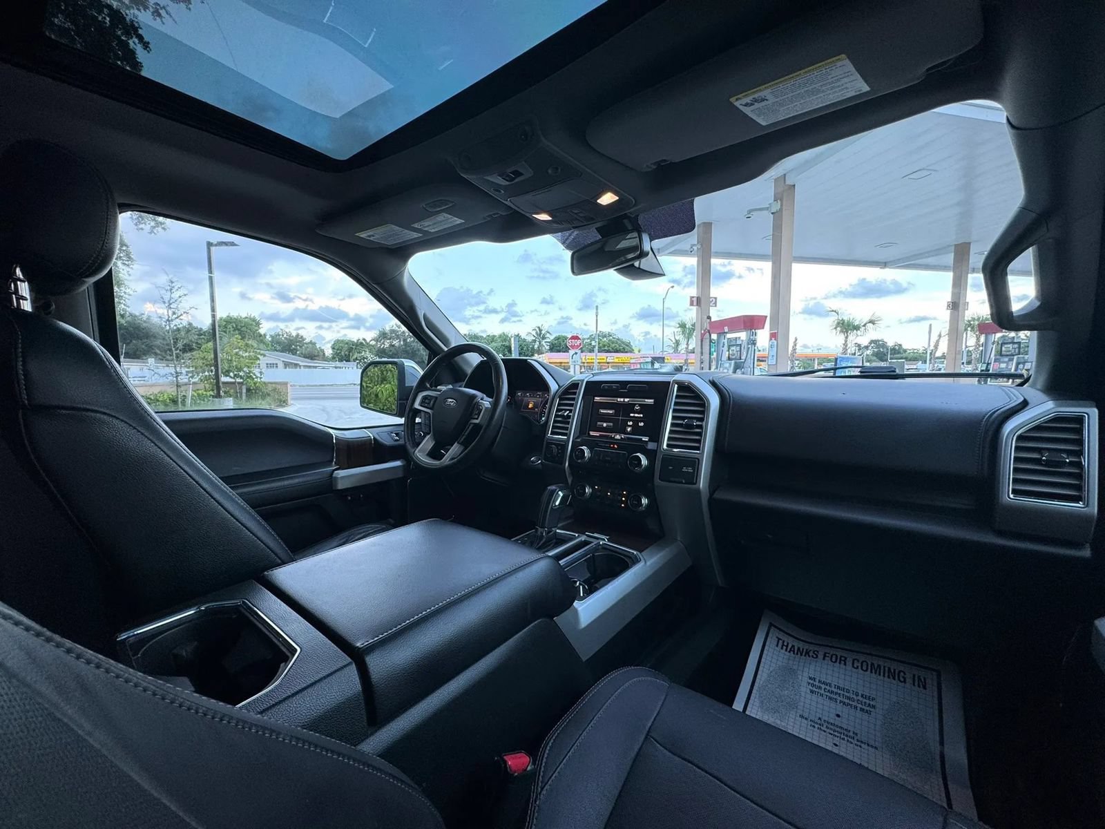 Used 2015 Ford F150 Lariat w/ Equipment Group 502A Luxury AWD/4WD image 28