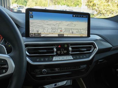Certified 2025 BMW X4 M40i w/ Premium Package AWD/4WD image 24