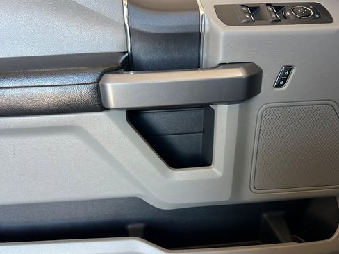 Used 2019 Ford F150 XLT image 11