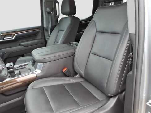 Used 2023 Chevrolet Silverado 1500 LT Trail Boss w/ LT Trail Boss Premium Package AWD/4WD image 16