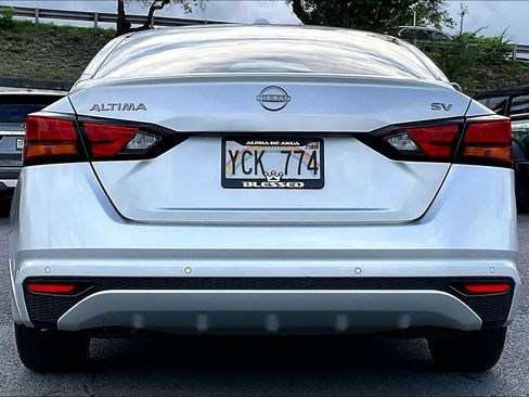 Used 2024 Nissan Altima 2.5 SV FWD image 5