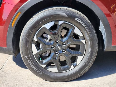 New 2025 Kia Sorento S image 7