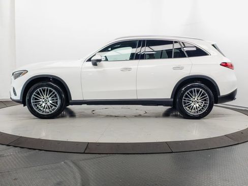 Certified 2026 Mercedes-Benz GLC 300 4MATIC image 4