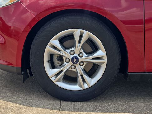 Used 2014 Ford Focus SE FWD image 11