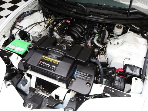 Used 2002 Pontiac Firebird Trans Am RWD image 2