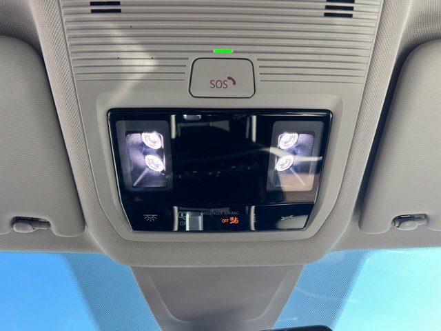 Used 2024 Volkswagen Atlas SE AWD/4WD image 23
