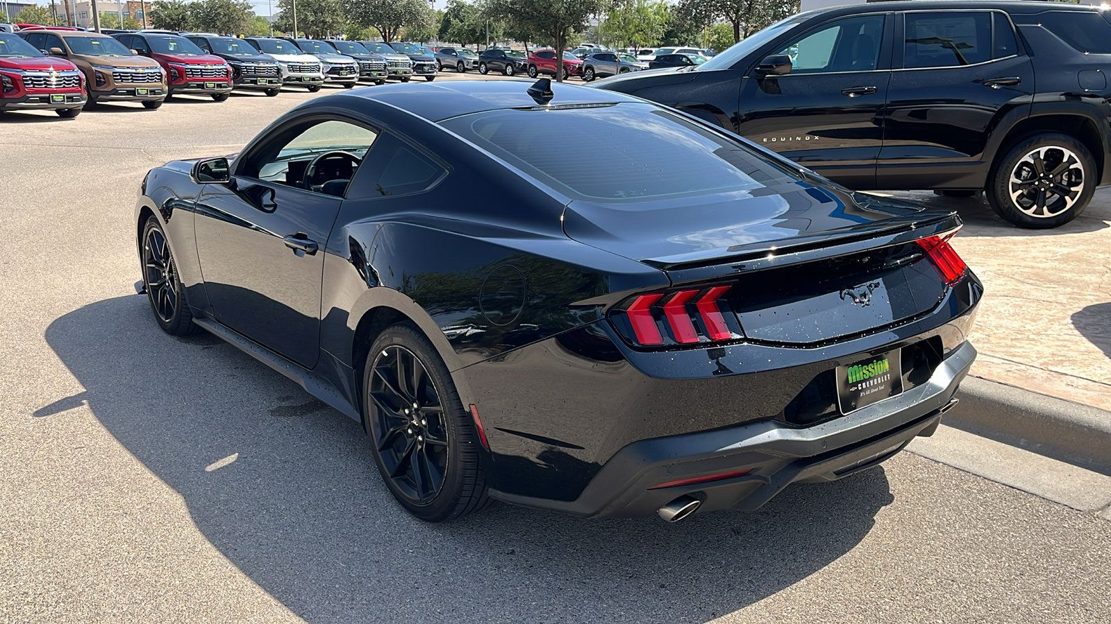 Used 2024 Ford Mustang Coupe RWD image 6