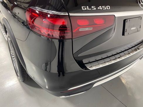 Used 2024 Mercedes-Benz GLS 450 4MATIC image 13