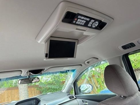 Used 2017 Honda Odyssey SE image 7