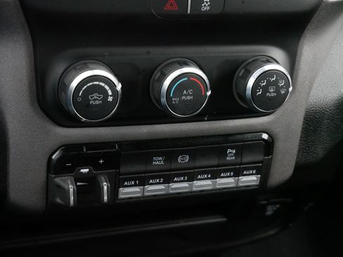 Used 2024 RAM 3500 Tradesman w/ Chrome Appearance Group image 23