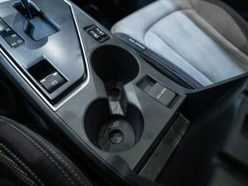 Used 2024 Subaru Crosstrek 2.0i Premium image 28